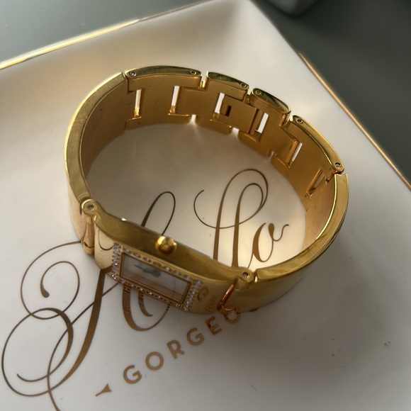 GUESS Gold Bracelet Watch - Picture 2 of 7